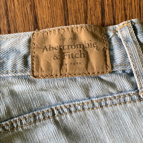 Abercrombie and Fitch shorts - Picture 5 of 7